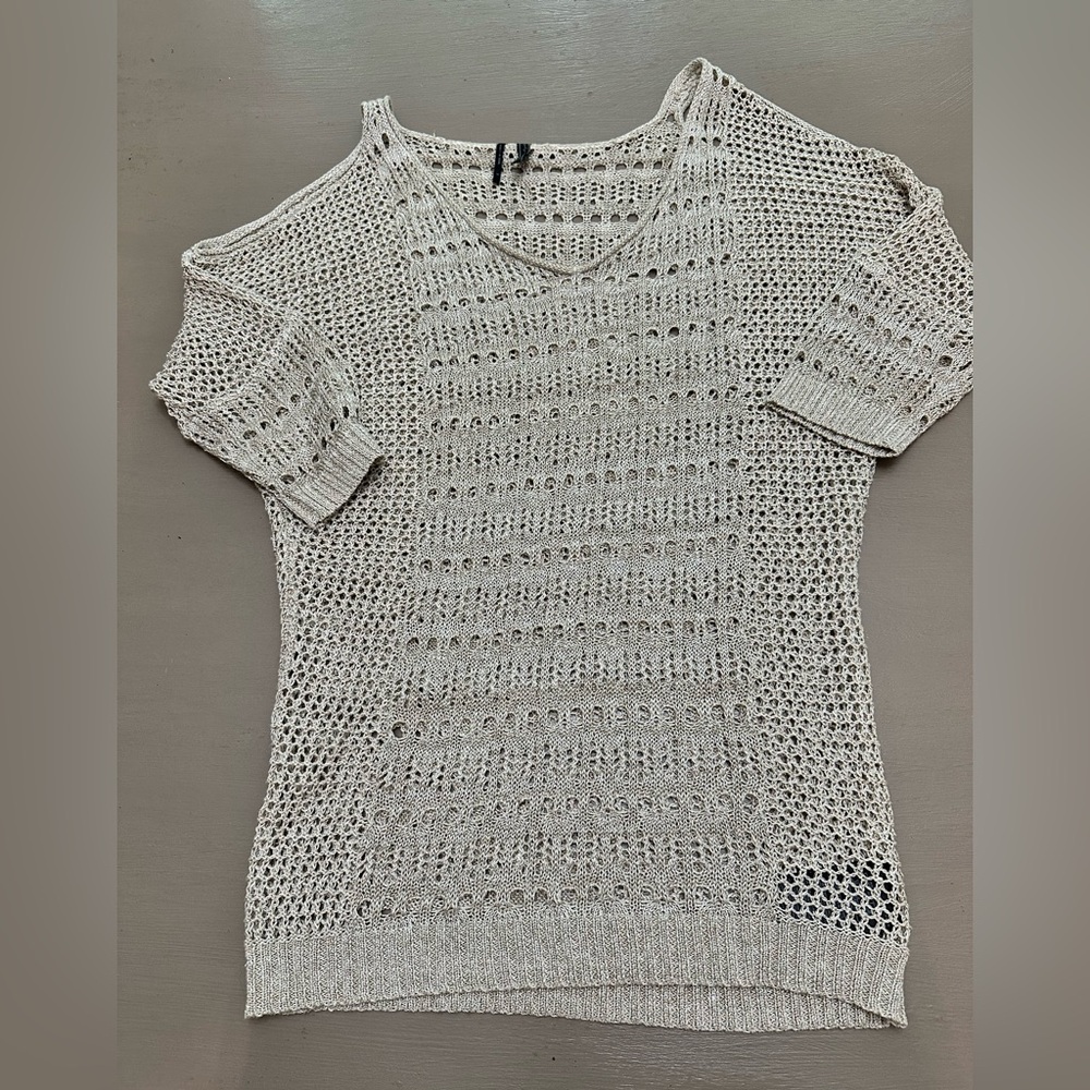Guess Cream Knit Top Sweater Crochet Size M Gold Color